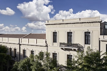 NLH Monastiraki Hotel